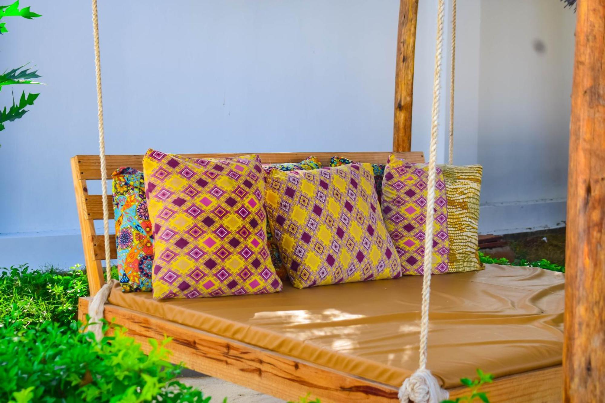 Uhuru House And Restaurant Nungwi Zewnętrze zdjęcie
